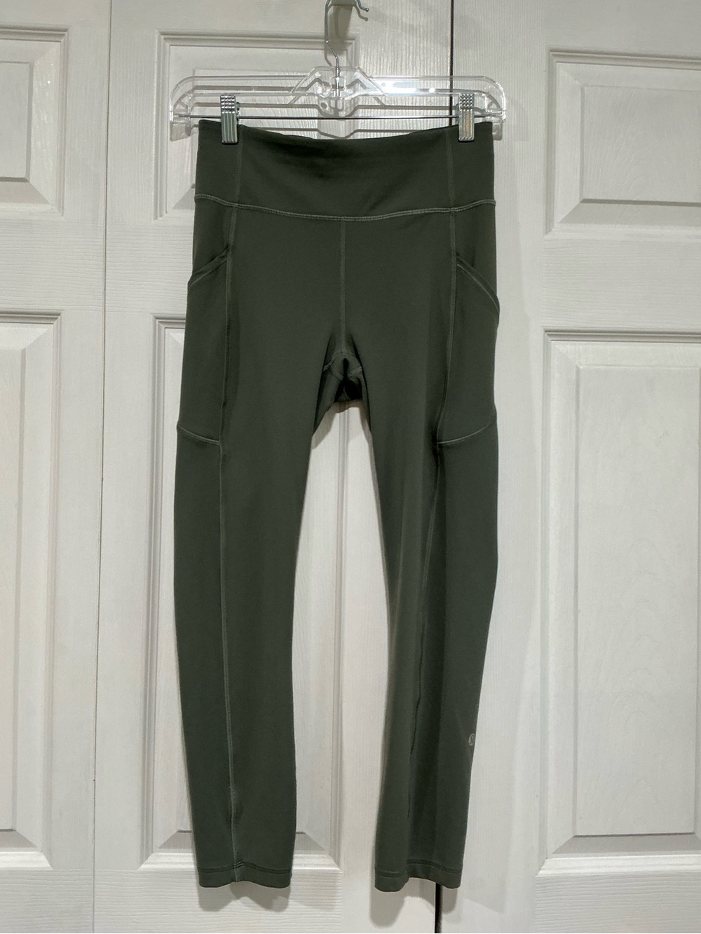 🤎 Lululemon Olive Green 23” Inseam Leggings with Pockets - Size 6 (00891)